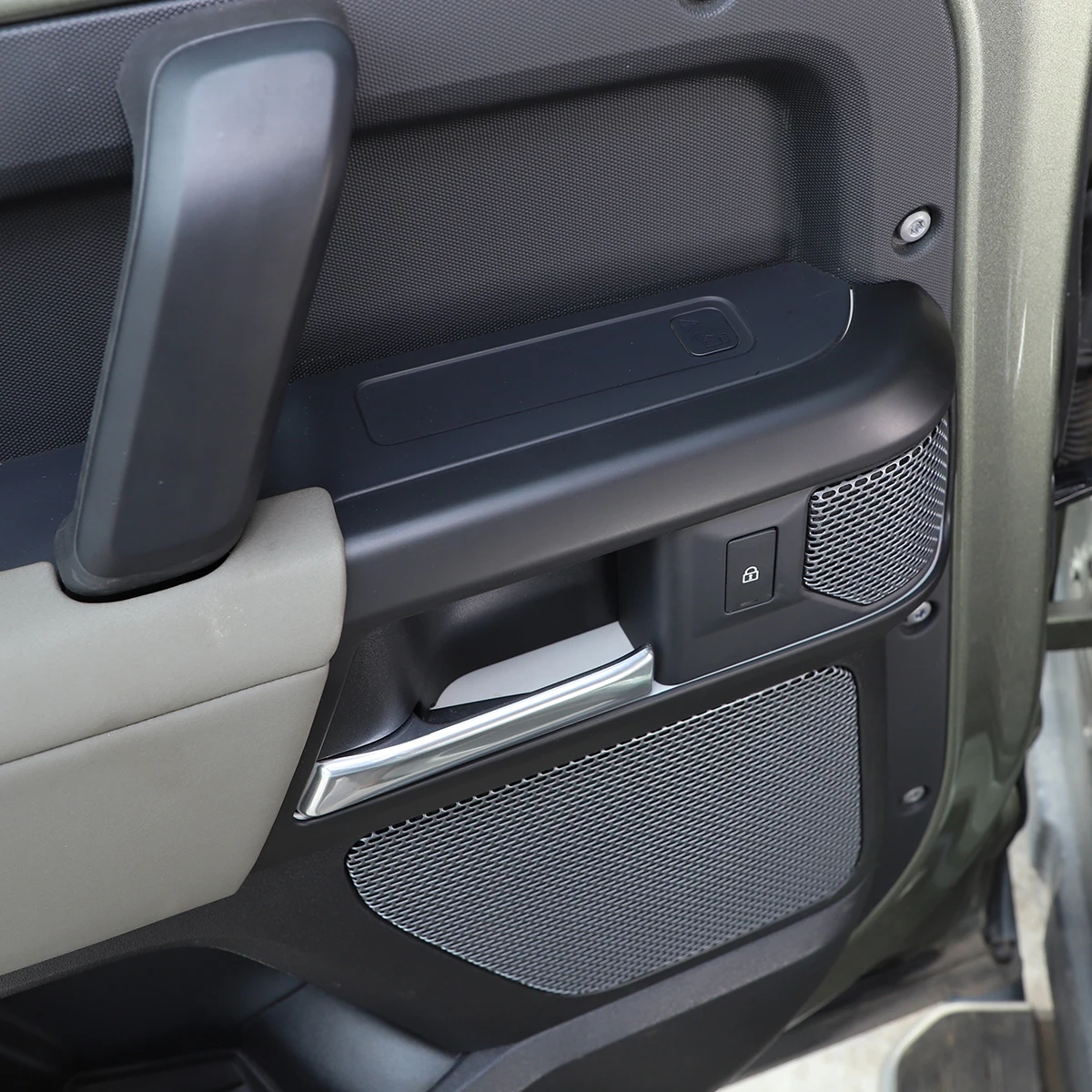 metyoucar For Land Rover Defender 110 20-25 Car Door Inner Handle Decorative Frame Cover Trim Stickers Interior Car Accessories
metyoucar For Land Rover Defender 110 20-25 Car Door Inner Handle Decorative Frame Cover Trim Stickers Interior Car Accessories