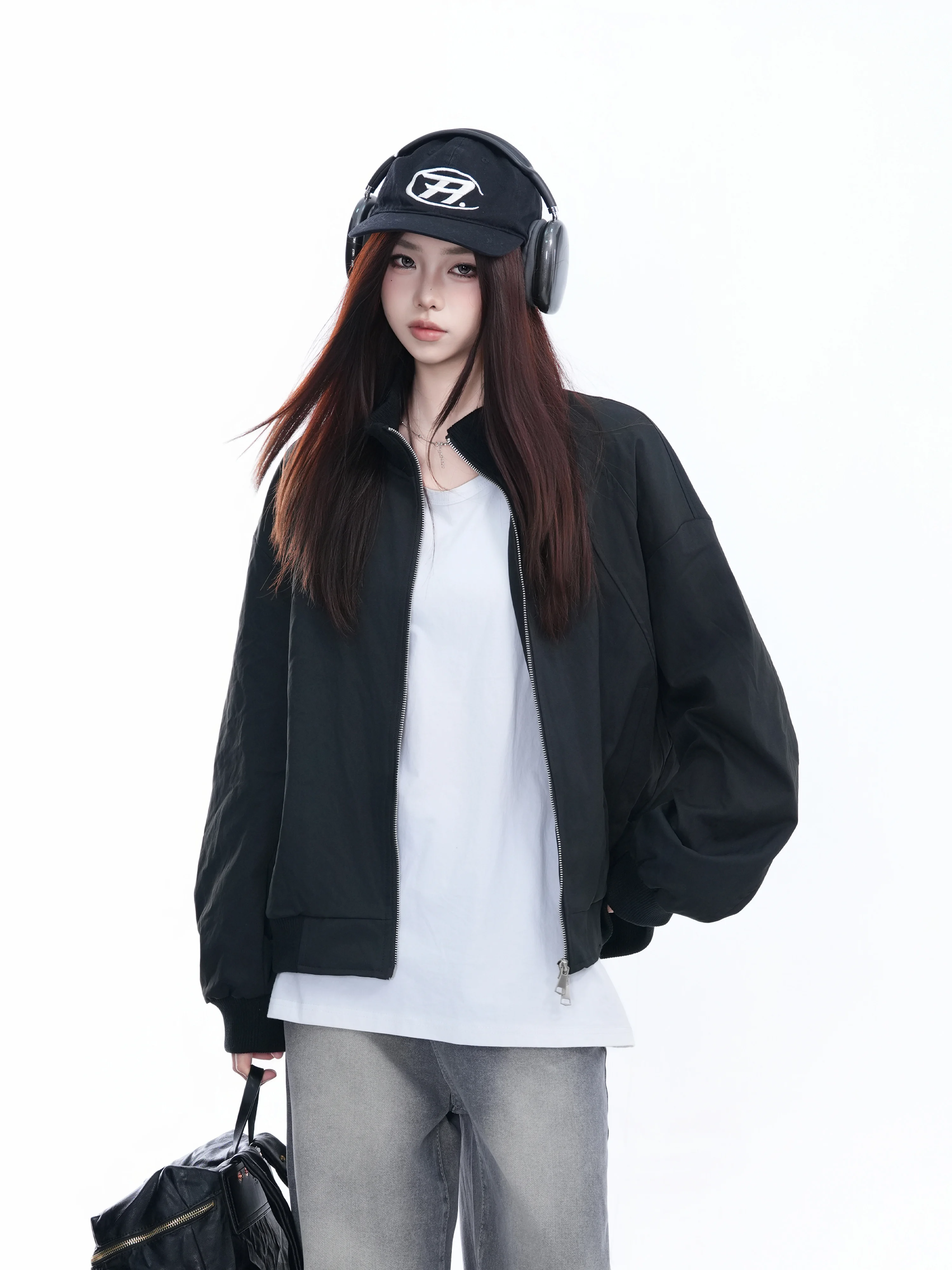 American Retro Pilot Jacket Women Loose Long Sleeve Stand Collar Coat Simple Outerwear Trendy Small Ball Ball Female Model
American Retro Pilot Jacket Women Loose Long Sleeve Stand Collar Coat Simple Outerwear Trendy Small Ball Ball Female Model