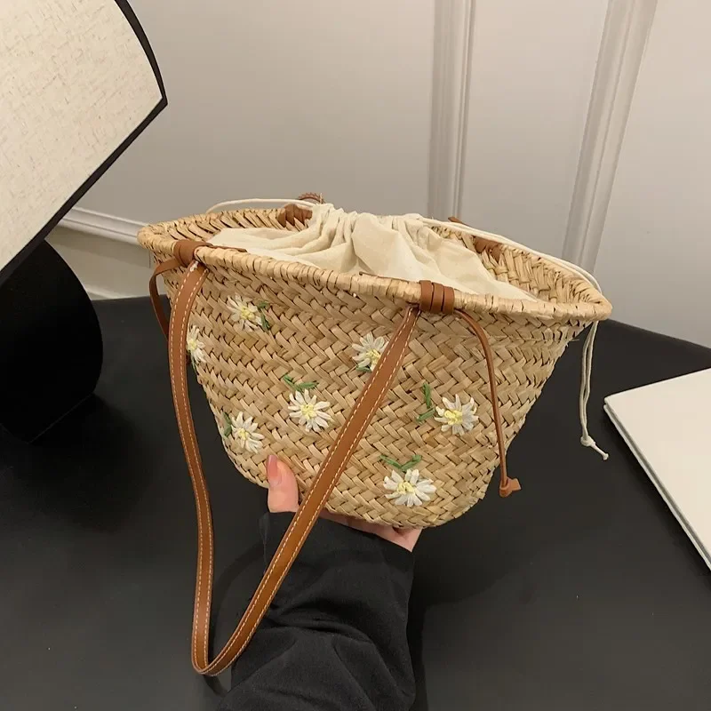 Designer Straw Bag For Women Handmade Woven Handbag Rattan Bag 2025 Summer Beach Shoulder Bag Female Basket Shopper Bags
Designer Straw Bag For Women Handmade Woven Handbag Rattan Bag 2025 Summer Beach Shoulder Bag Female Basket Shopper Bags