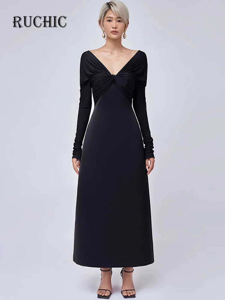Autumn 2024 Women's Fashion Dress V-neck Long Sleeve Pleated Patchwork Backless Waist Elegant Party Dresses Trendy New Fashion
Autumn 2024 Women's Fashion Dress V-neck Long Sleeve Pleated Patchwork Backless Waist Elegant Party Dresses Trendy New Fashion