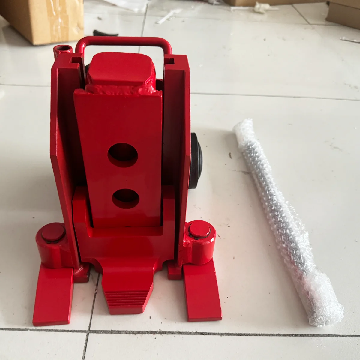 GKS V-5 Equivalent V5 Hydraulic Toe Jack for LIFTING HEAVY LOADS SAFELY and SECURELY
GKS V-5 Equivalent V5 Hydraulic Toe Jack for LIFTING HEAVY LOADS SAFELY and SECURELY