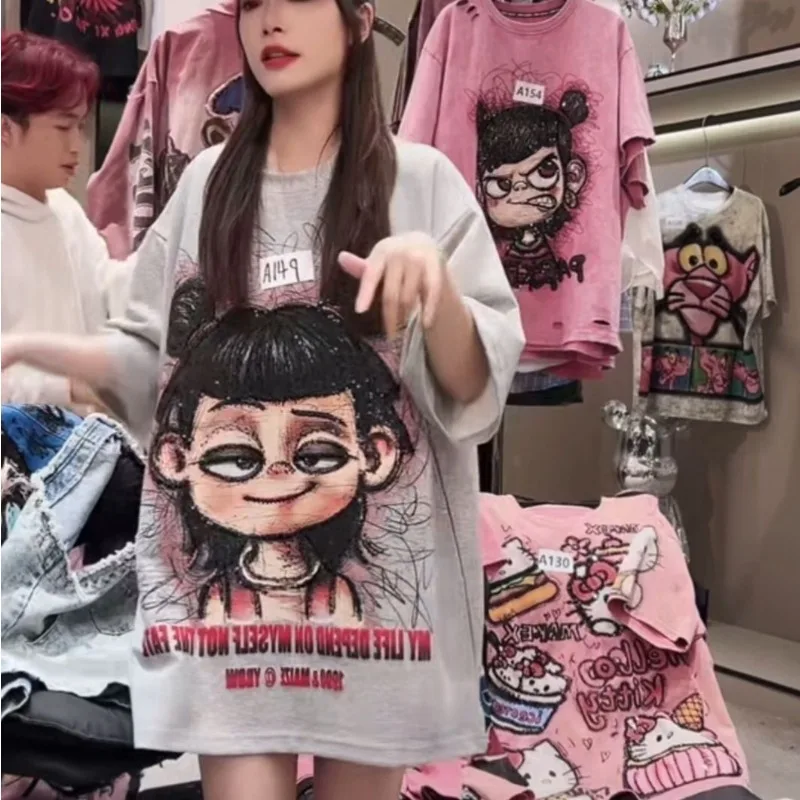 Женская футболка с коротким рукавом, европейский модный стиль, весенне-летняя, свободного кроя, универсальная, стильная и молодежная, с принтом Нэчжа, круглой формы.
Женская футболка с коротким рукавом, европейский модный стиль, весенне-летняя, свободного кроя, универсальная, стильная и молодежная, с принтом Нэчжа, круглой формы.