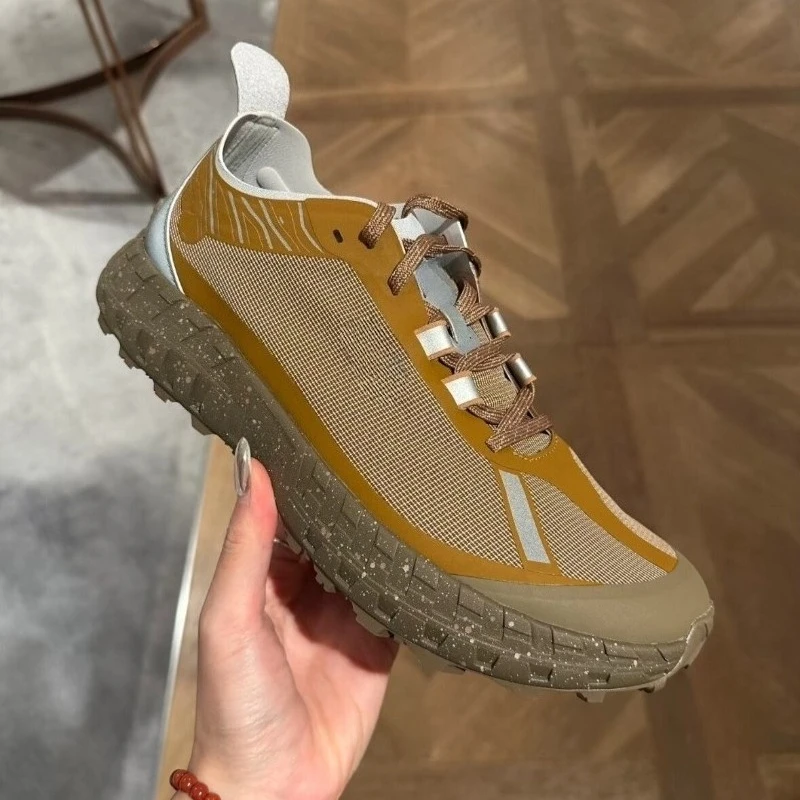 Professional Hiking Shoes Men Breathable Outdoor Walking Shoe Man Anti-Slippery Climbing Shoes Men Wearable Men Mountain Shoes
Professional Hiking Shoes Men Breathable Outdoor Walking Shoe Man Anti-Slippery Climbing Shoes Men Wearable Men Mountain Shoes
