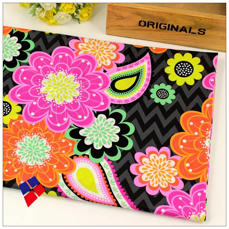 Large Flower Print Pure Cotton Tablecloth Bed Curtain Pillowcase Fabric Yellow Pink on Bla Baund Home Textile DIY
Large Flower Print Pure Cotton Tablecloth Bed Curtain Pillowcase Fabric Yellow Pink on Bla Baund Home Textile DIY