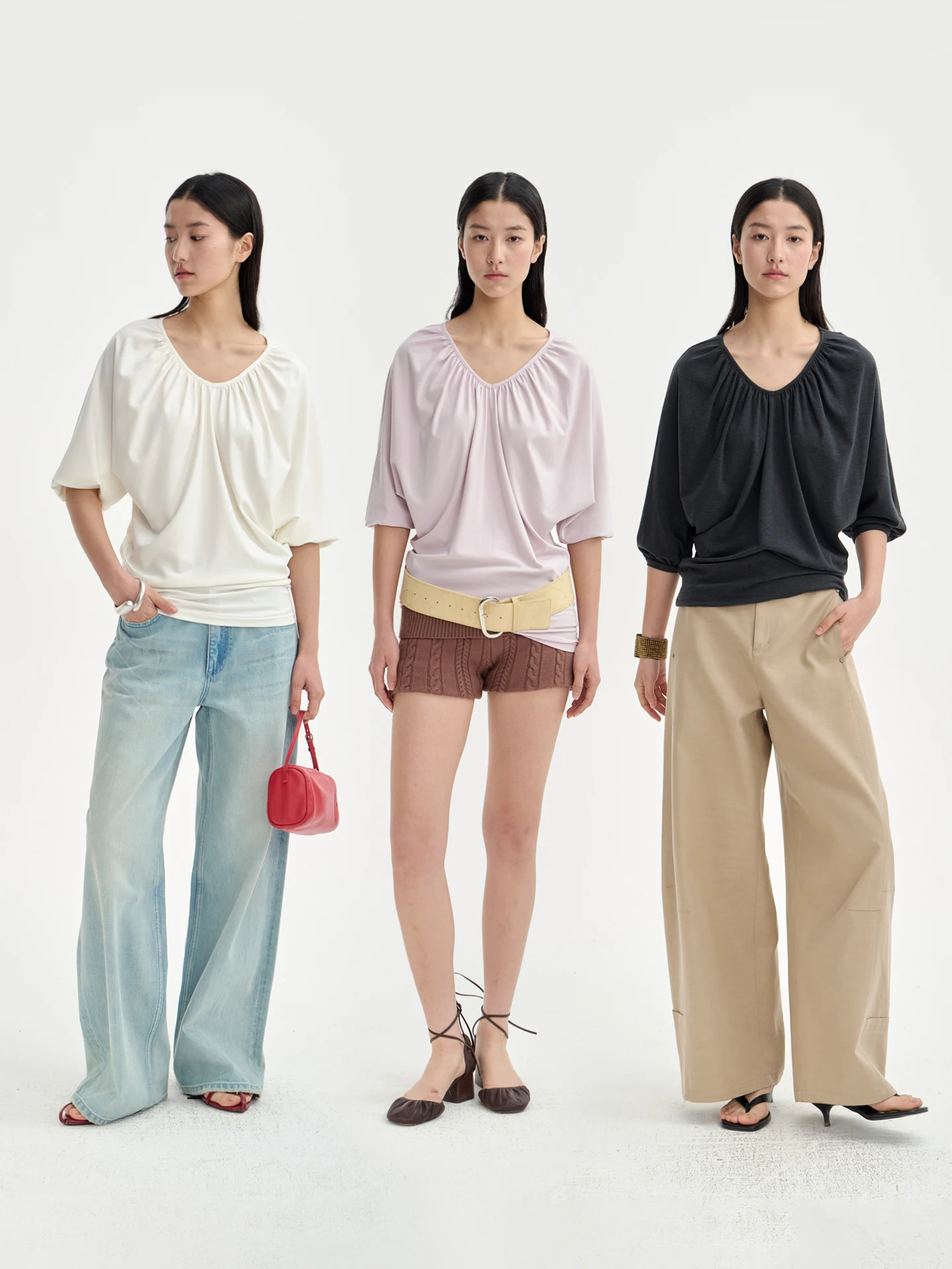 Loose Fit V-Neck Pleated Waist Short Sleeve T-Shirt Women's Casual Style Cotton Blend Fabric Comfortable Feeling Sandal T-Shirt
Loose Fit V-Neck Pleated Waist Short Sleeve T-Shirt Women's Casual Style Cotton Blend Fabric Comfortable Feeling Sandal T-Shirt