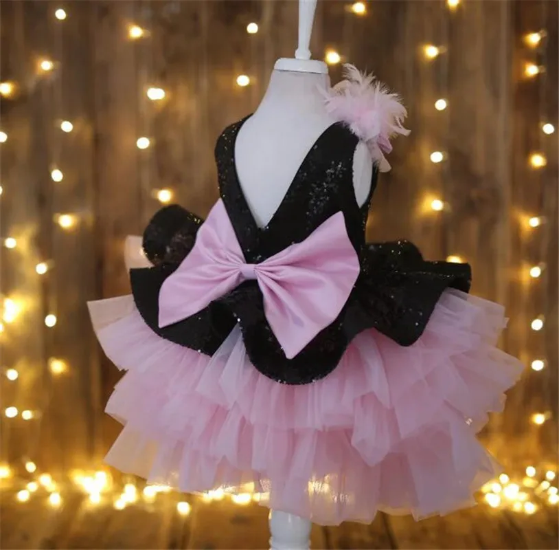 New Baby Girl Dress Black Sequins Pink Tulle Flower Girl Dress Knee Length O Neck Kid Size 12M 24M New Year Photography
New Baby Girl Dress Black Sequins Pink Tulle Flower Girl Dress Knee Length O Neck Kid Size 12M 24M New Year Photography