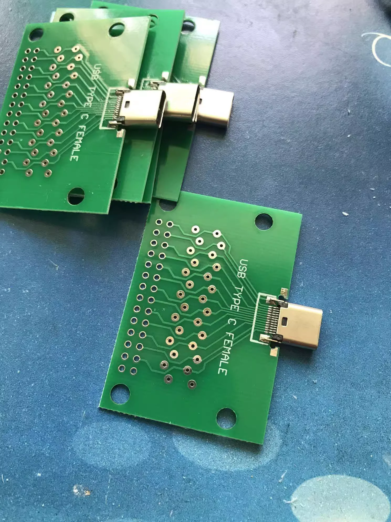 Type-C female head test board with forward and reverse insertion, data cable test board, typec2.0 3.0 31 test board
Type-C female head test board with forward and reverse insertion, data cable test board, typec2.0 3.0 31 test board