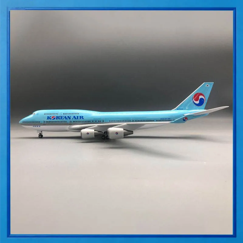 Korean Air Boe ing 747 Airplane Model 47Cm With Led Lights Wheels Simulated Static Aircraft Ornament For Collection Display
Korean Air Boe ing 747 Airplane Model 47Cm With Led Lights Wheels Simulated Static Aircraft Ornament For Collection Display