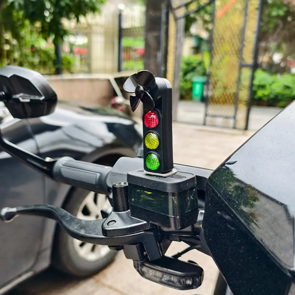 Motorcycle Traffic Light Car Ornaments Cool Novel Turn Signal Indicator Lights Motorcycle Decoration with Red Yellow Green Light
Motorcycle Traffic Light Car Ornaments Cool Novel Turn Signal Indicator Lights Motorcycle Decoration with Red Yellow Green Light