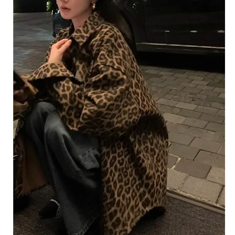 American Style Vintage Leopard Slip Jacket Loose Fit Elegant Sweet Cool Lapel Design Sensibility Long Sleeve Autumn Winter Women
American Style Vintage Leopard Slip Jacket Loose Fit Elegant Sweet Cool Lapel Design Sensibility Long Sleeve Autumn Winter Women