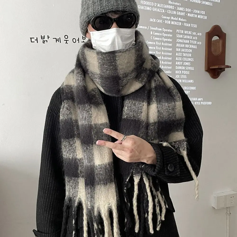 Модный корейский мужской полосатый клетчатый шарф, повседневный пушистый зимний кашемировый шарф, теплый мягкий клетчатый шарф, мужской
Модный корейский мужской полосатый клетчатый шарф, повседневный пушистый зимний кашемировый шарф, теплый мягкий клетчатый шарф, мужской