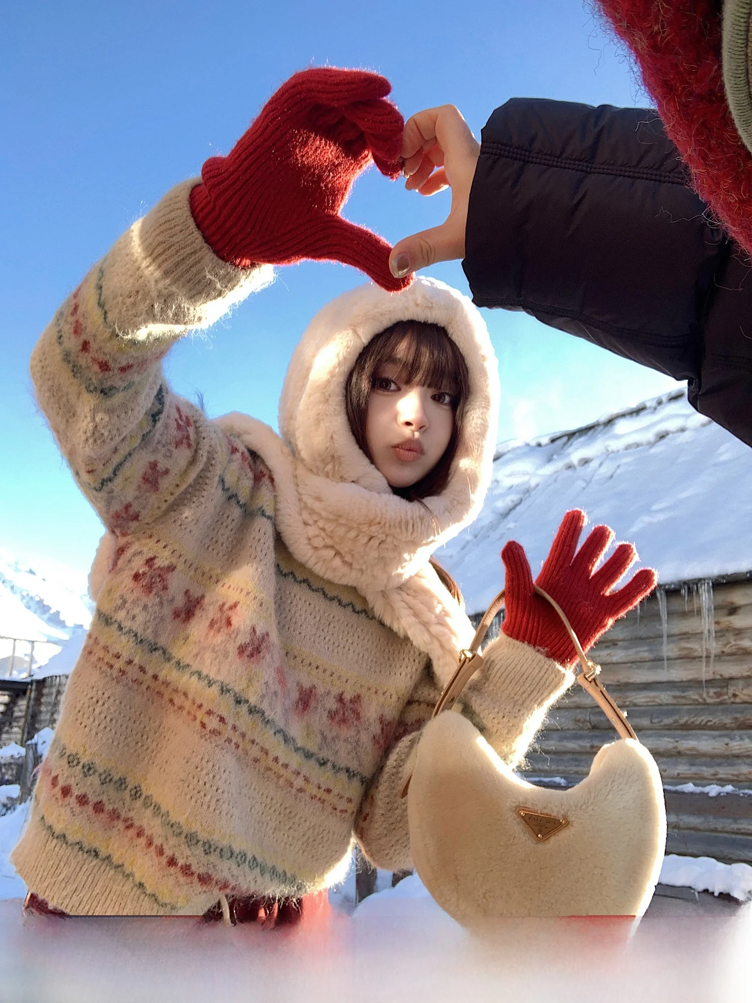 Вязаный шерстяной свитер Cisas Initial Snow Soft с круглым вырезом и бахромой, теплый зимний пуловер для женщин, модный дизайн
Вязаный шерстяной свитер Cisas Initial Snow Soft с круглым вырезом и бахромой, теплый зимний пуловер для женщин, модный дизайн