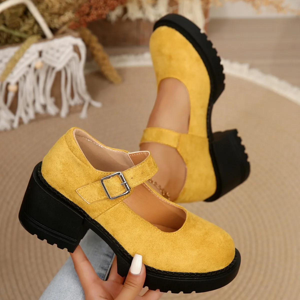 2026 Women New High-heeled Shoes Round-toe Thick-soled Single-line Buckle Belt Thick Heel All-match Suede Mary Jane Shoes 35-42
2026 Women New High-heeled Shoes Round-toe Thick-soled Single-line Buckle Belt Thick Heel All-match Suede Mary Jane Shoes 35-42