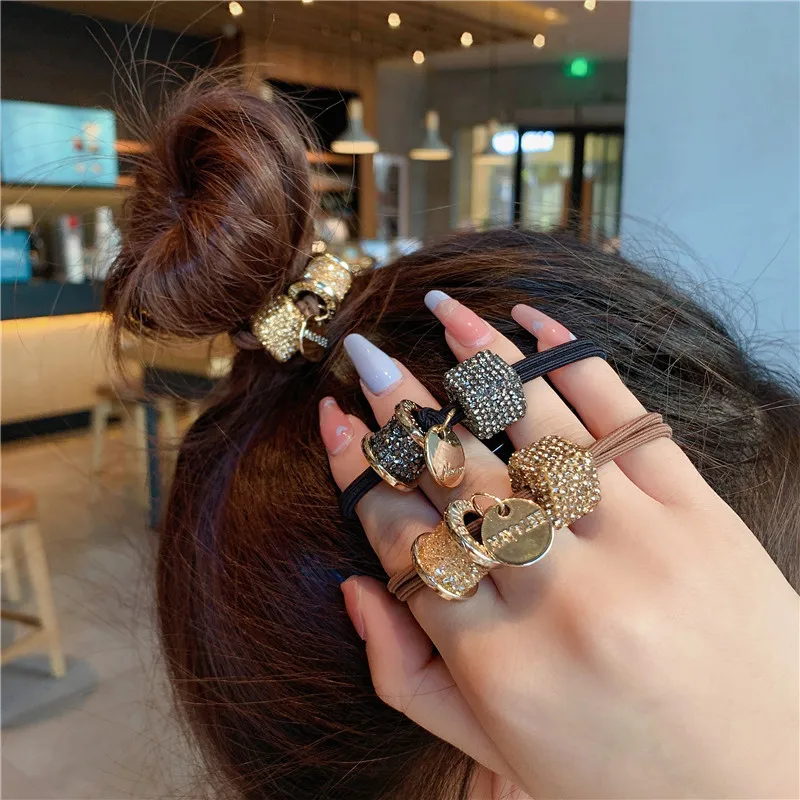 Korean Vintage Head Rope Crystal Hair Ties Ponytail New Retro Alloy Ring Band Woman Accesories for Women Girls
Korean Vintage Head Rope Crystal Hair Ties Ponytail New Retro Alloy Ring Band Woman Accesories for Women Girls