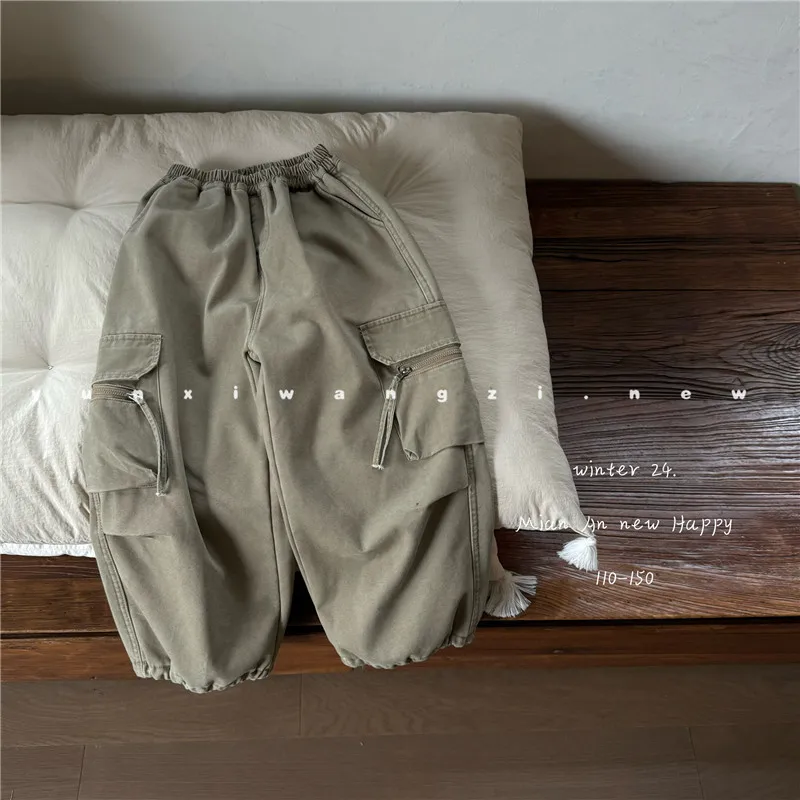 Children's Boys and Girls' Baby Plush Pants Autumn Winter New Korean Style One Piece Plush Casual Work Pants
Children's Boys and Girls' Baby Plush Pants Autumn Winter New Korean Style One Piece Plush Casual Work Pants