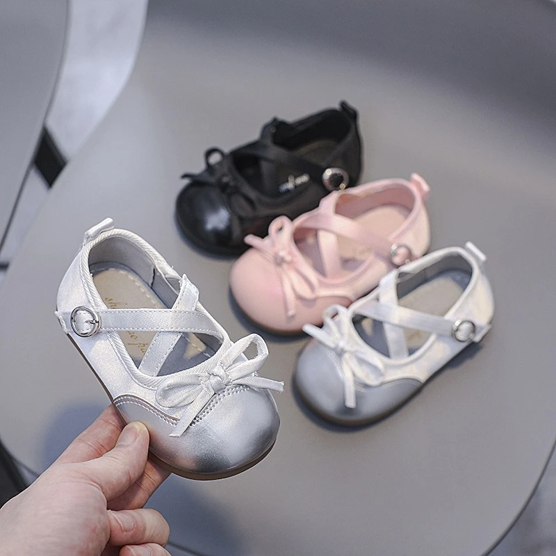 Children Bow Princess Shoes for Baby Girls Casual Leather Shoes Non-slip Soft Sole Toddler Kids Comfortable Lightweight Shoes
Children Bow Princess Shoes for Baby Girls Casual Leather Shoes Non-slip Soft Sole Toddler Kids Comfortable Lightweight Shoes