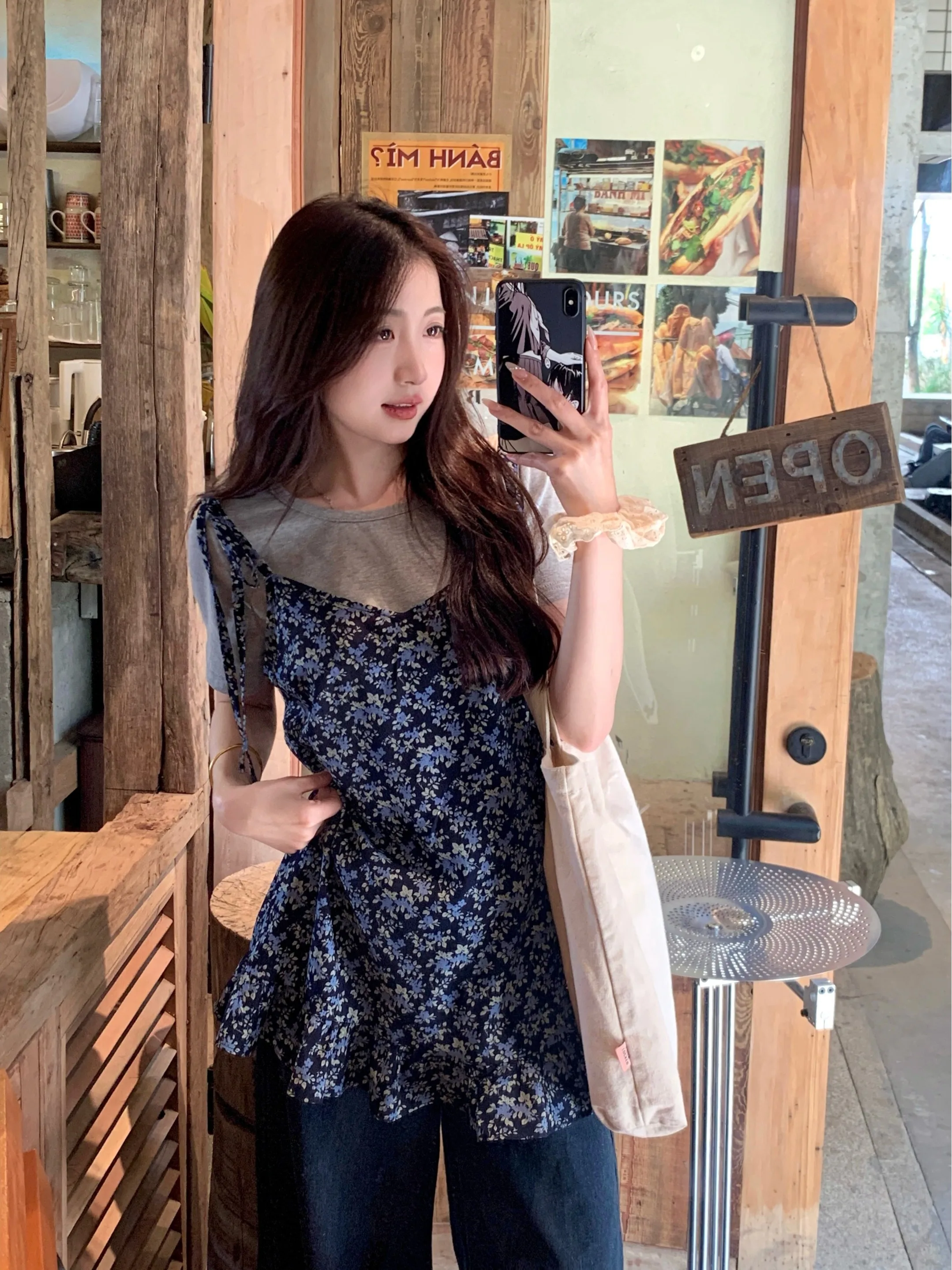 Summer 2026 plus Size Women's Floral Print Halter Neck Short Sleeve T-Shirt Set Two Pieces GentleMM Korean Style Fashion Ense...
Summer 2026 plus Size Women's Floral Print Halter Neck Short Sleeve T-Shirt Set Two Pieces GentleMM Korean Style Fashion Ense...