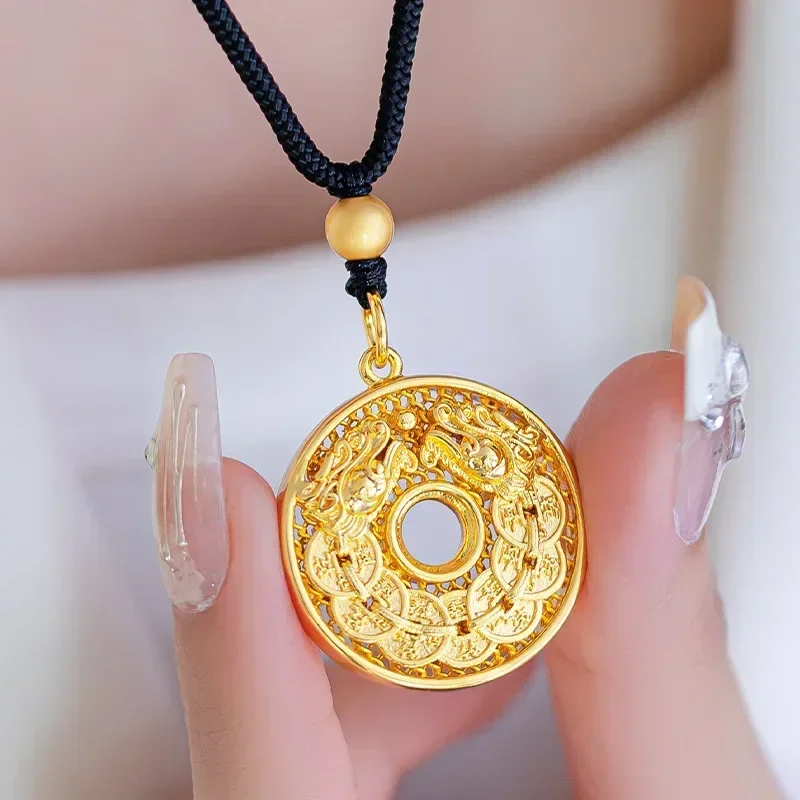 Настоящее золото 9999, 24 карата, древняя подвеска Qianlong бренда Lucky Treasure, высококачественный цветочный шелковый полый кулон-монета Qianlong Tongbao
Настоящее золото 9999, 24 карата, древняя подвеска Qianlong бренда Lucky Treasure, высококачественный цветочный шелковый полый кулон-монета Qianlong Tongbao