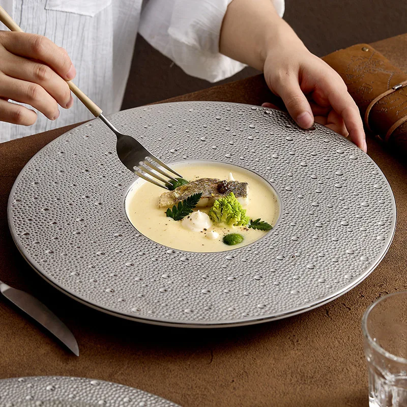 Luxury Silver Plated Ceramic Dinner Plate Large Flat Platter for High End Restaurant Tableware
Luxury Silver Plated Ceramic Dinner Plate Large Flat Platter for High End Restaurant Tableware