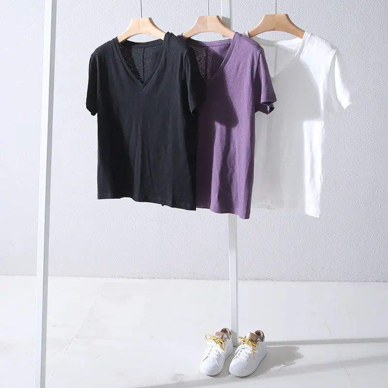 Spring and Summer Soft and Breathable Linen and Cotton Blended Center Back Seam V-neck Short-sleeved T-shirt for Women
Spring and Summer Soft and Breathable Linen and Cotton Blended Center Back Seam V-neck Short-sleeved T-shirt for Women