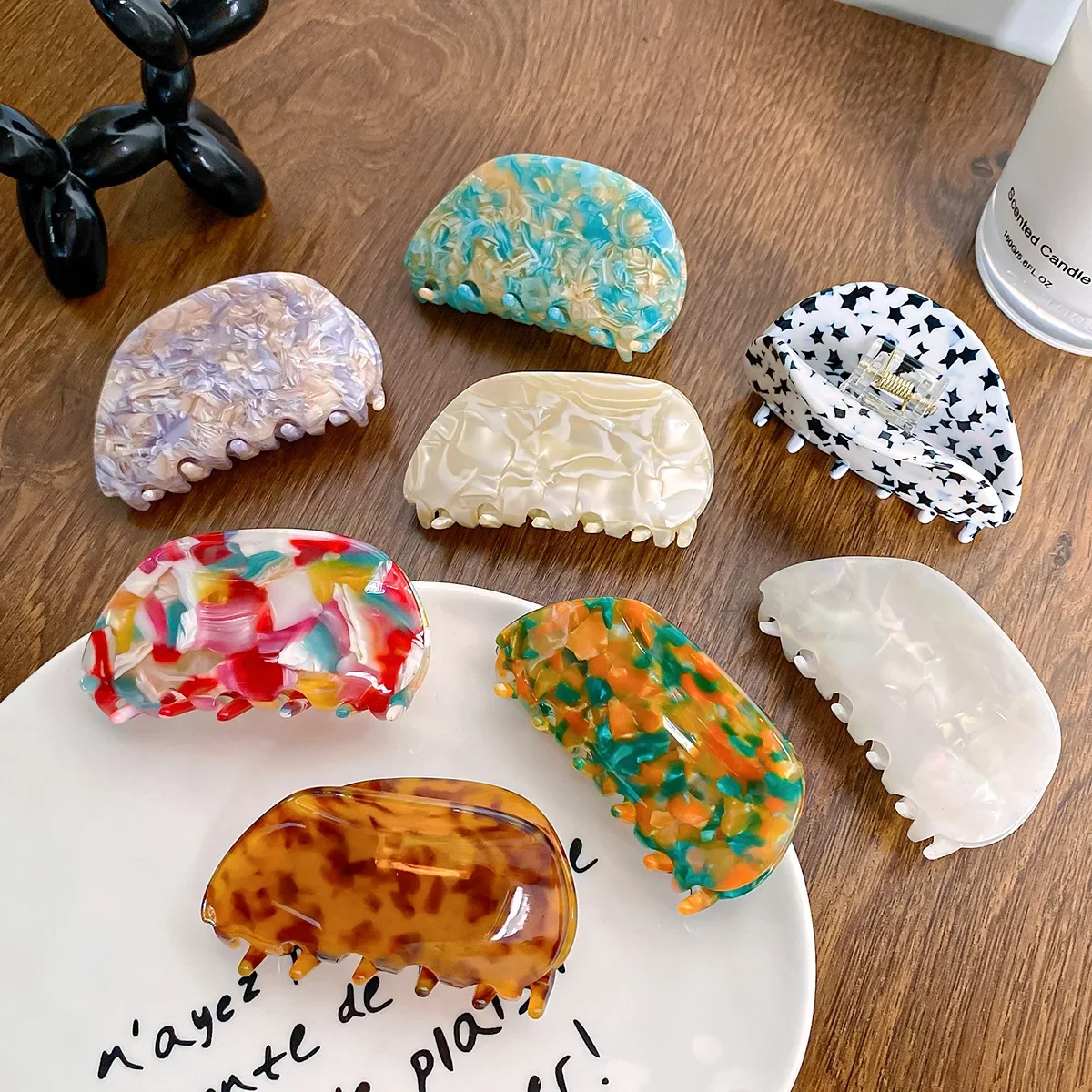 Коготь для волос премиум-класса: геометрический стиль и минималистичный дизайн из ацетатного материала из Южной Кореи Тондэмун
Коготь для волос премиум-класса: геометрический стиль и минималистичный дизайн из ацетатного материала из Южной Кореи Тондэмун