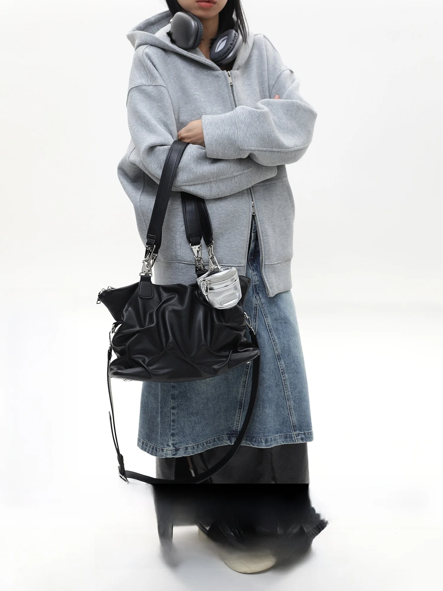 Street Style Commuter Tote Bag Large Capacity Shoulder Crossbody Bag Folded PU Leather Zipper Closure Pure Color JANDRESS
Street Style Commuter Tote Bag Large Capacity Shoulder Crossbody Bag Folded PU Leather Zipper Closure Pure Color JANDRESS