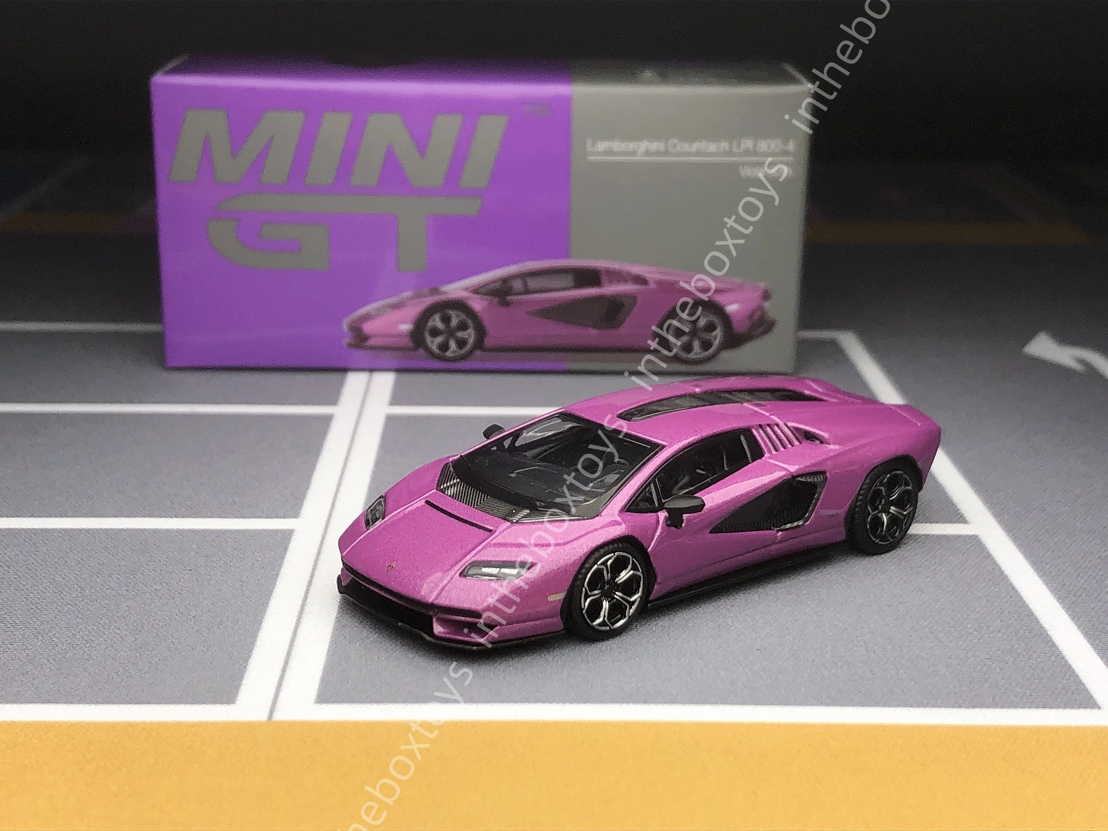 Mini gt 1/64 865 Countach LPI 800-4 Diecast Model Car Collection Limited Edition Hobby toys
Mini gt 1/64 865 Countach LPI 800-4 Diecast Model Car Collection Limited Edition Hobby toys