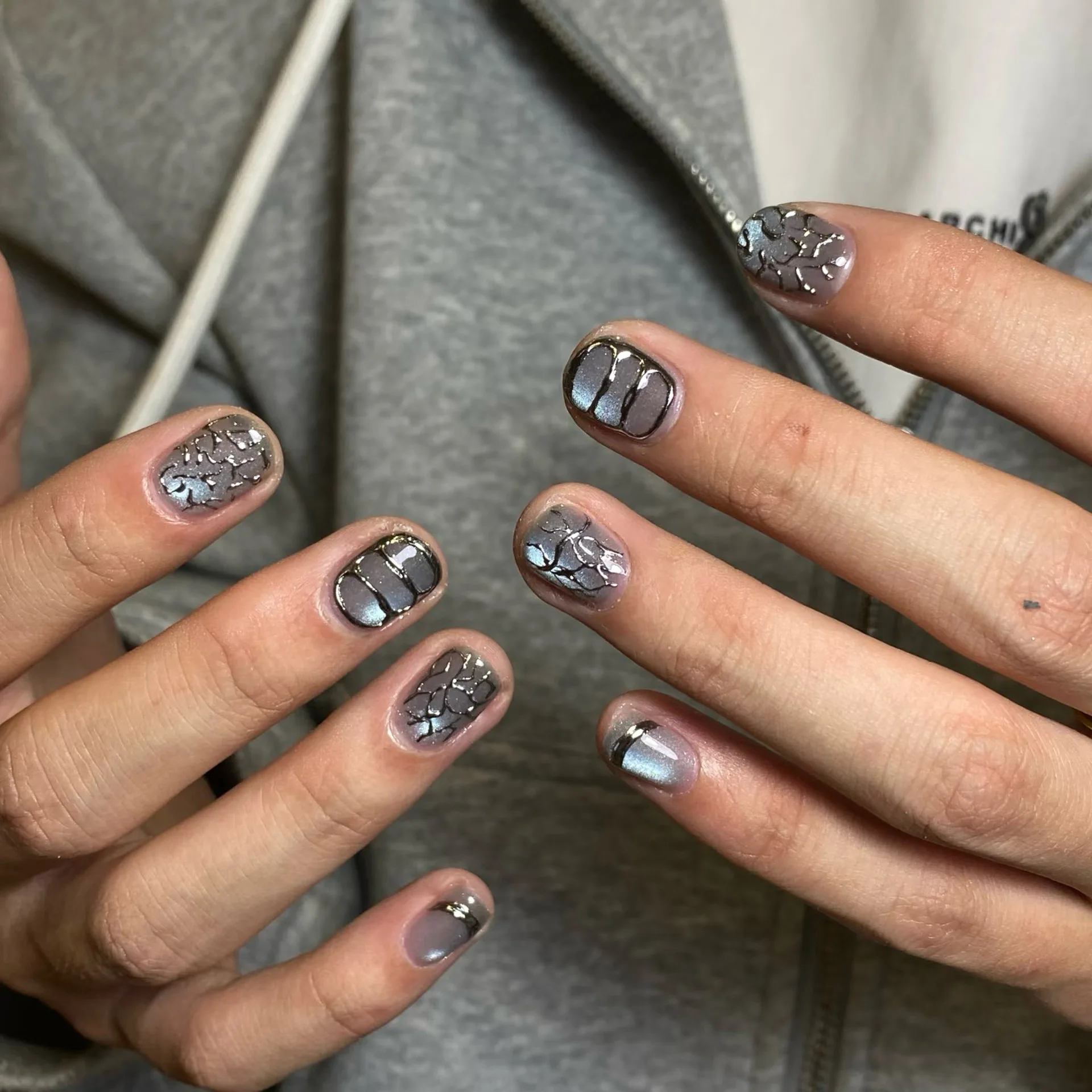 10pcsHandmade Short Round Press On Nails Ice Blue Cat Eye Metal Design Sweet Cool Fake Nails Wearable Nails Art Tips Spice Girls
10pcsHandmade Short Round Press On Nails Ice Blue Cat Eye Metal Design Sweet Cool Fake Nails Wearable Nails Art Tips Spice Girls