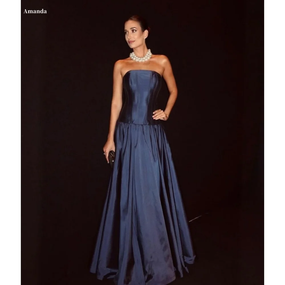 Amanda Customized Navy Blue A-line Satin Prom Dresses Strapless Backless vestidos de noche Floor-Length Formal Evening 2025
Amanda Customized Navy Blue A-line Satin Prom Dresses Strapless Backless vestidos de noche Floor-Length Formal Evening 2025