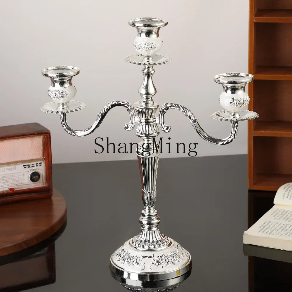 CL retro candlelight dinner three-head zinc alloy candle holder home creative decoration ornament light luxury candle
CL retro candlelight dinner three-head zinc alloy candle holder home creative decoration ornament light luxury candle