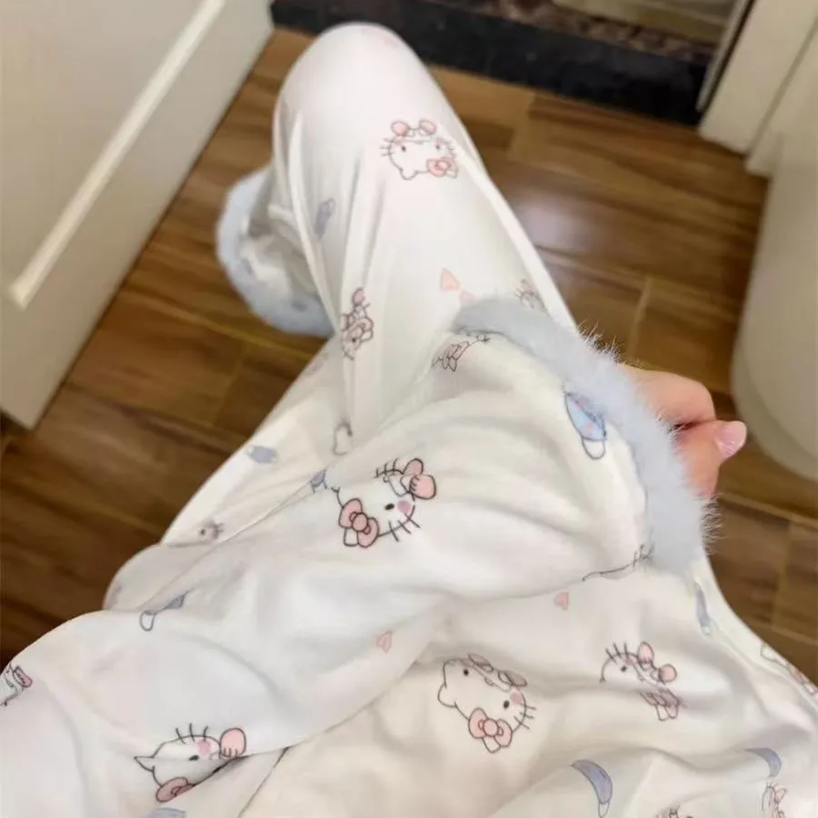 Autumn Winter 2Pcs Women Hello Kitty Cinnamoroll Pajama Set Lapel Collar Soft Casual Loungewear Cartoon Warm Velvet Sleepwear
Autumn Winter 2Pcs Women Hello Kitty Cinnamoroll Pajama Set Lapel Collar Soft Casual Loungewear Cartoon Warm Velvet Sleepwear