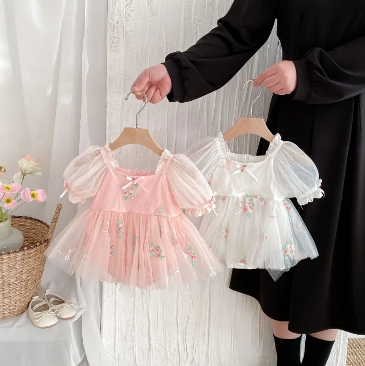 New Infant Girls Summer Bubble sleeves Embroidery Mesh clothes, Newborn Princess Kids Sweet Party Birthday Dress 0-2T
New Infant Girls Summer Bubble sleeves Embroidery Mesh clothes, Newborn Princess Kids Sweet Party Birthday Dress 0-2T
