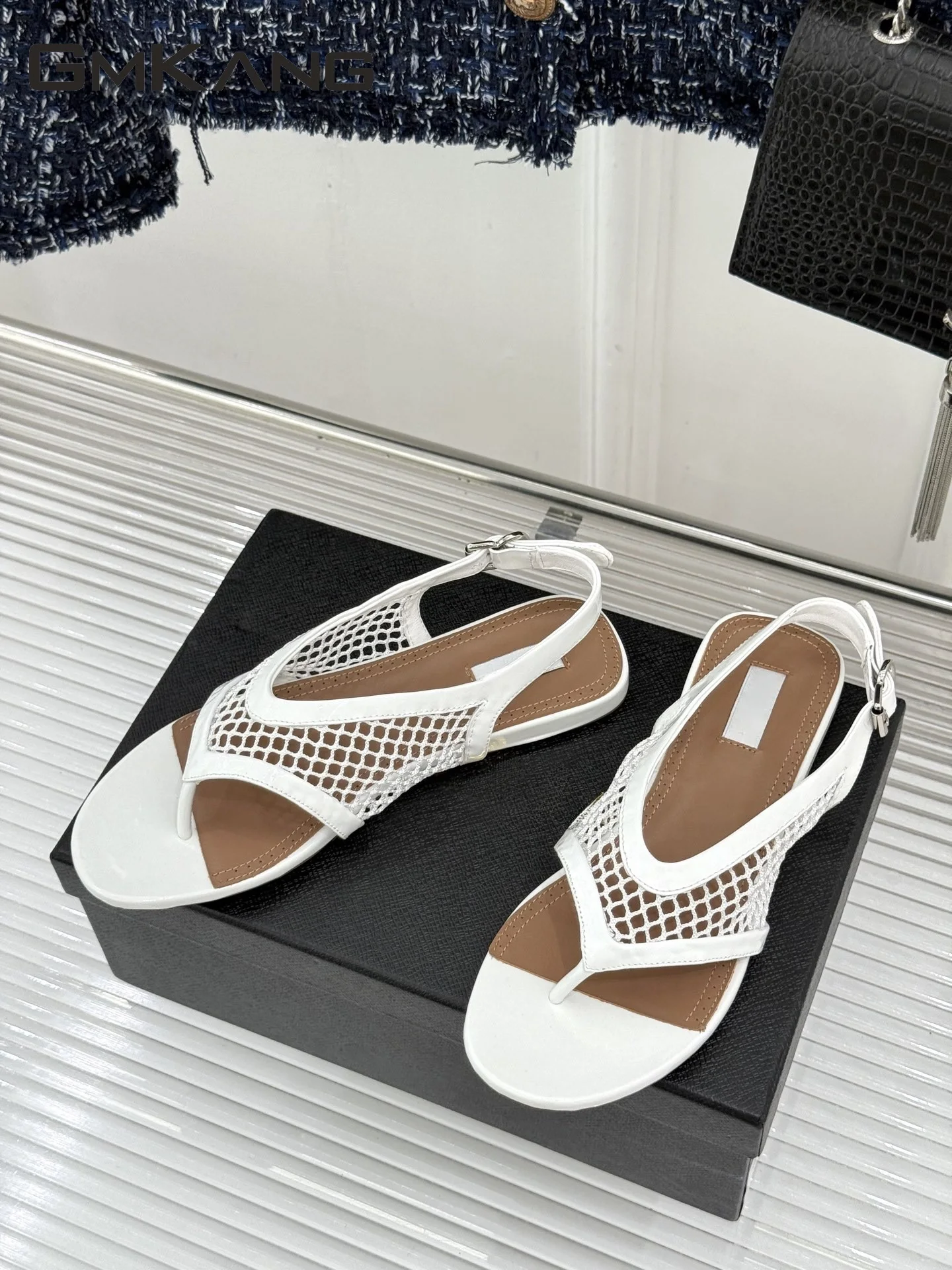 Vintage Women's Mesh Flip Flop Sandals Slingback Buckle Casual Summer Beach Flat Shoes
Vintage Women's Mesh Flip Flop Sandals Slingback Buckle Casual Summer Beach Flat Shoes