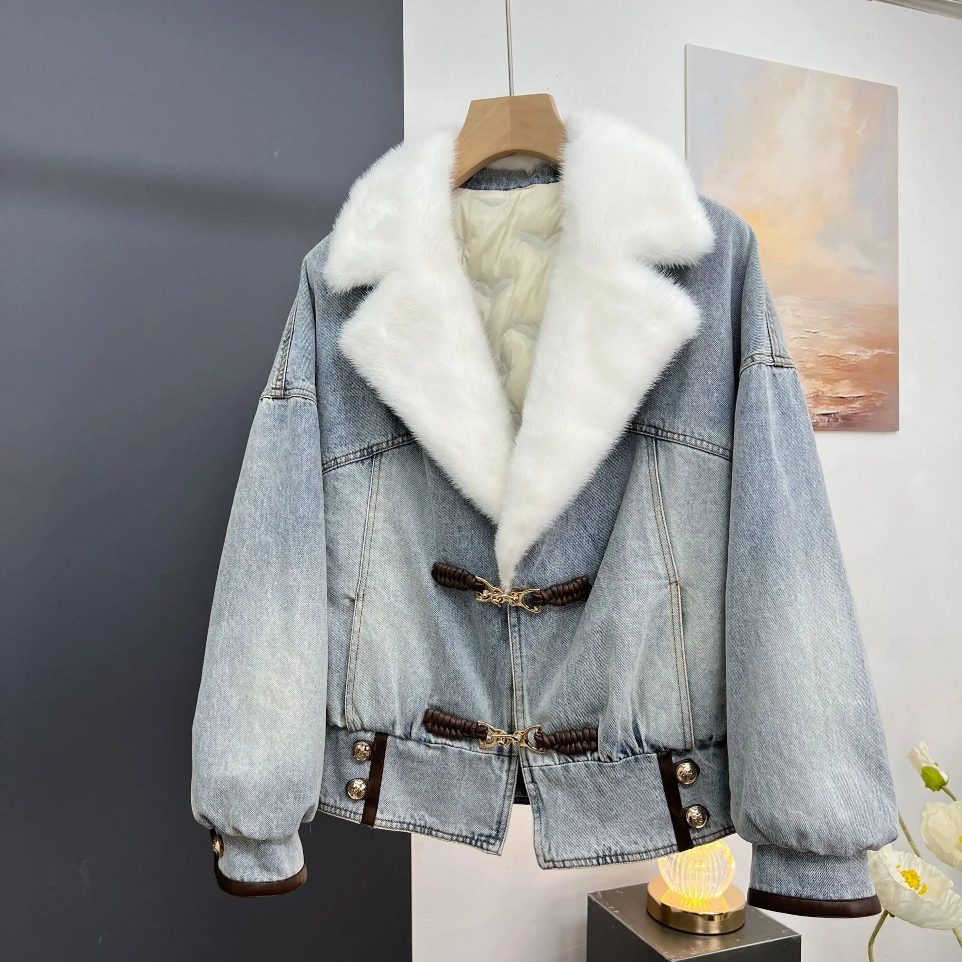 Autumn Winter Clothing New Haining Fur Coat True Fur Mink Collar Cowboy Women's Short Down Inner Tank Buckle
Autumn Winter Clothing New Haining Fur Coat True Fur Mink Collar Cowboy Women's Short Down Inner Tank Buckle