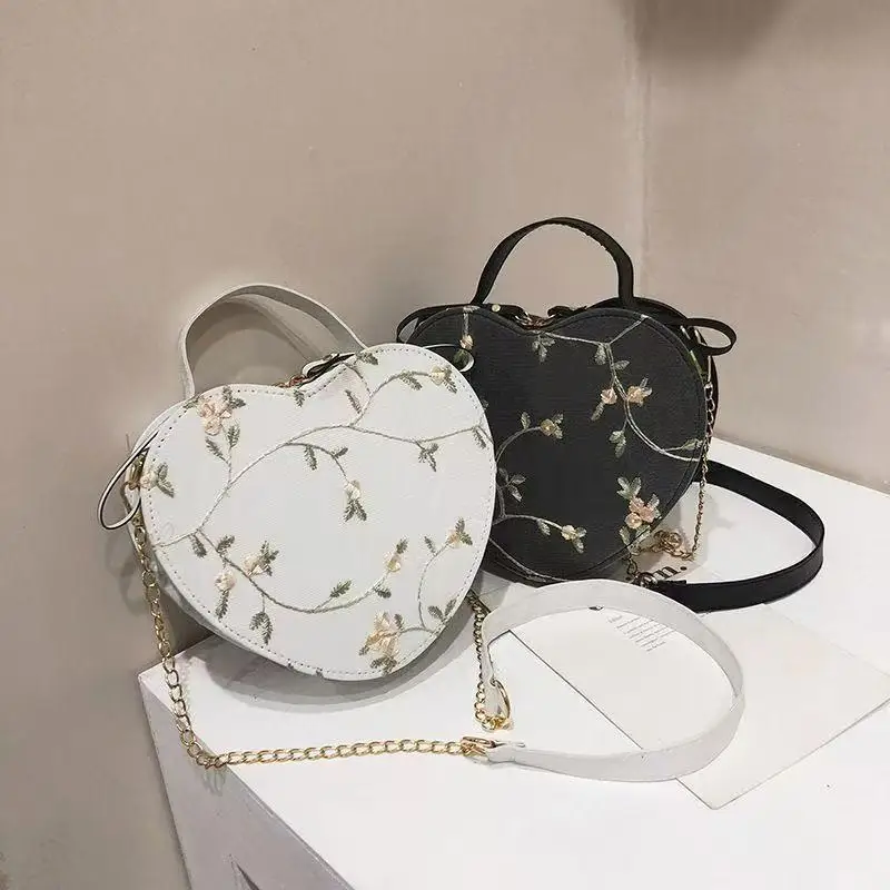 1 Pcs Women PU Leather Shoulder Bag Leisure Spring Summer Heart-shaped Handbag Crossbody Bags Zipper
1 Pcs Women PU Leather Shoulder Bag Leisure Spring Summer Heart-shaped Handbag Crossbody Bags Zipper