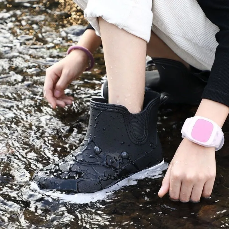 Kids Rain Boots Short Waterproof Non Slip Fleece Lined for Boys Girls School Outdoor Autumn Winter
Kids Rain Boots Short Waterproof Non Slip Fleece Lined for Boys Girls School Outdoor Autumn Winter