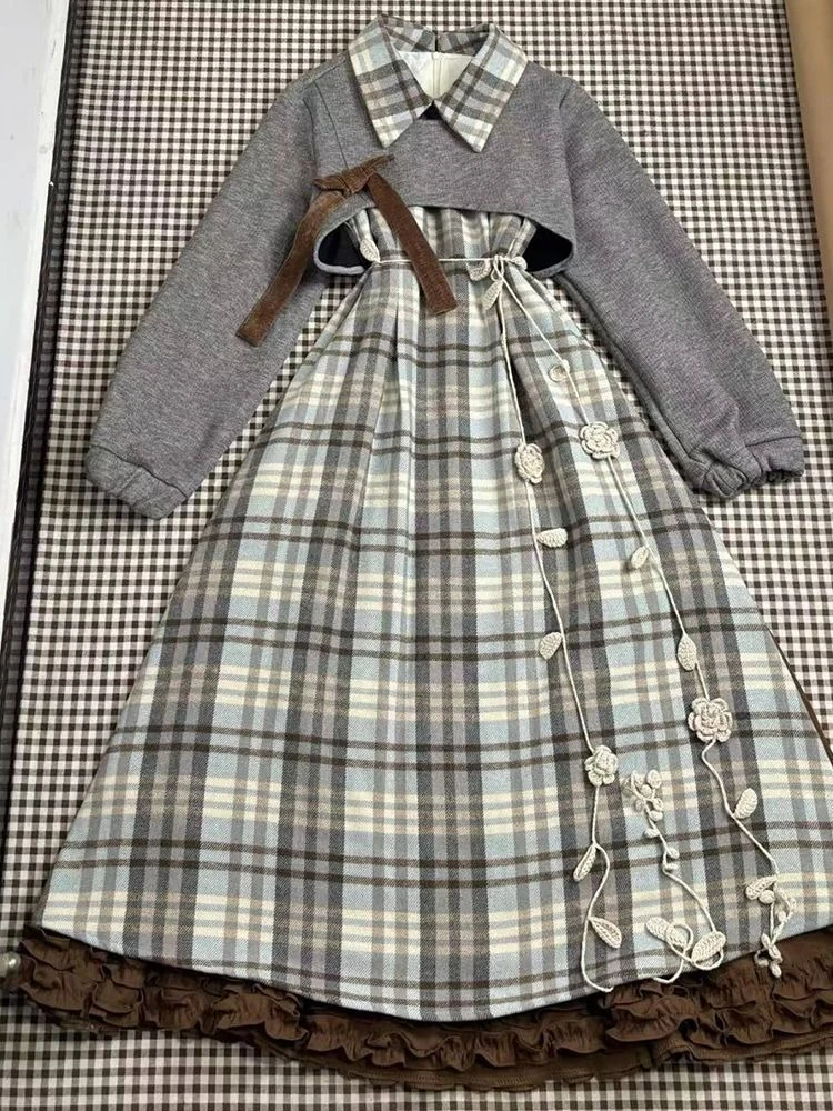 Французский винтажный элегантный комплект из 2 предметов, женское платье в клетку Y2k + топы с длинными рукавами, Harajuku, повседневная корейская популярная одежда в стиле ретро
Французский винтажный элегантный комплект из 2 предметов, женское платье в клетку Y2k + топы с длинными рукавами, Harajuku, повседневная корейская популярная одежда в стиле ретро