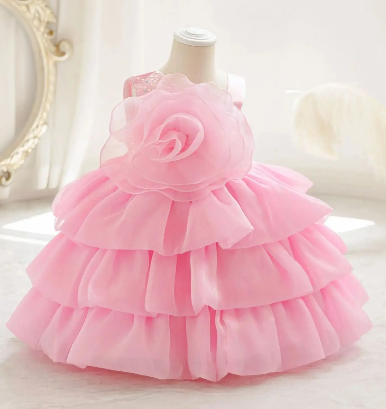 Children Girl Party Dress Layered Girls' Festival Dresses Kid Christmas Clothes Performance Ball Gown
Children Girl Party Dress Layered Girls' Festival Dresses Kid Christmas Clothes Performance Ball Gown