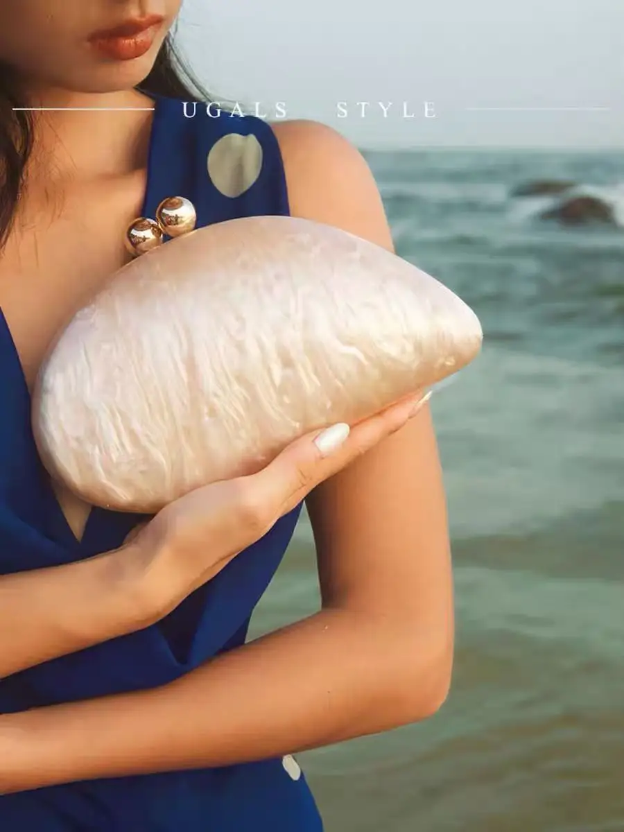 Luxury Fashion Clutch Purse High Quality Shimmer Acrylic Women Handbag Wedding Party Banquet Bag Female Shoulder Crossbody Bag
Luxury Fashion Clutch Purse High Quality Shimmer Acrylic Women Handbag Wedding Party Banquet Bag Female Shoulder Crossbody Bag