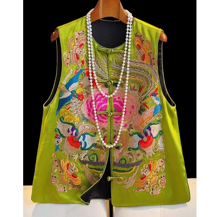 Early Autumn New Chinese Style Embroidered Women's Vest Heavy Work Button up Top Design Sensation Small Audience
Early Autumn New Chinese Style Embroidered Women's Vest Heavy Work Button up Top Design Sensation Small Audience