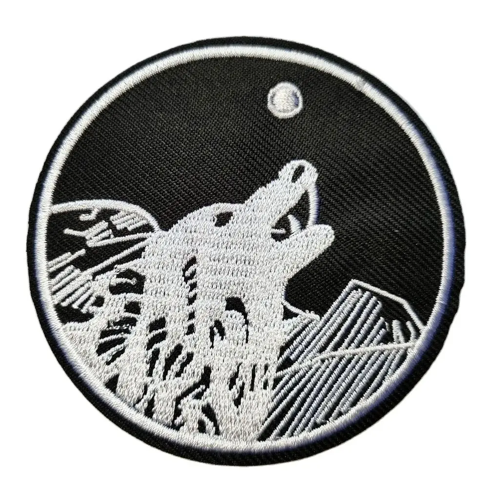 White Wolf Howling Moon Embroidered Patch Iron On Applique ≈7cm Explore Travel Souvenir
White Wolf Howling Moon Embroidered Patch Iron On Applique ≈7cm Explore Travel Souvenir