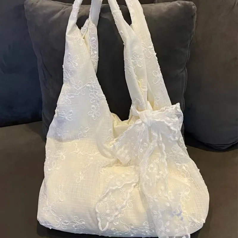 Fashion Korean style canvas handbags sle lace lace large capacity large armpit bag with ribbon bow casual handbag 2025 new desig
Fashion Korean style canvas handbags sle lace lace large capacity large armpit bag with ribbon bow casual handbag 2025 new desig