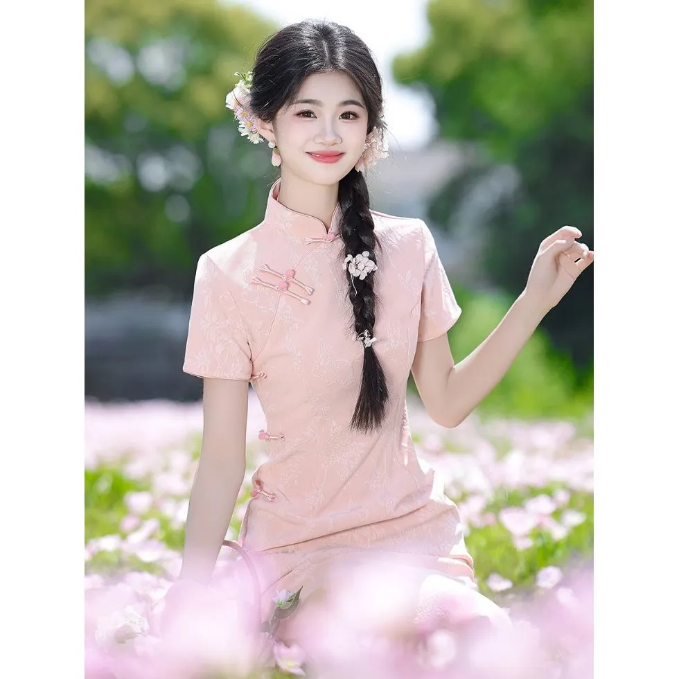 Traditional Chinese Summer Lovely Pink Qipao for Young Girls High-end Fashion Trend Fresh Cheongsam Wedding Party Dress CH-126
Traditional Chinese Summer Lovely Pink Qipao for Young Girls High-end Fashion Trend Fresh Cheongsam Wedding Party Dress CH-126