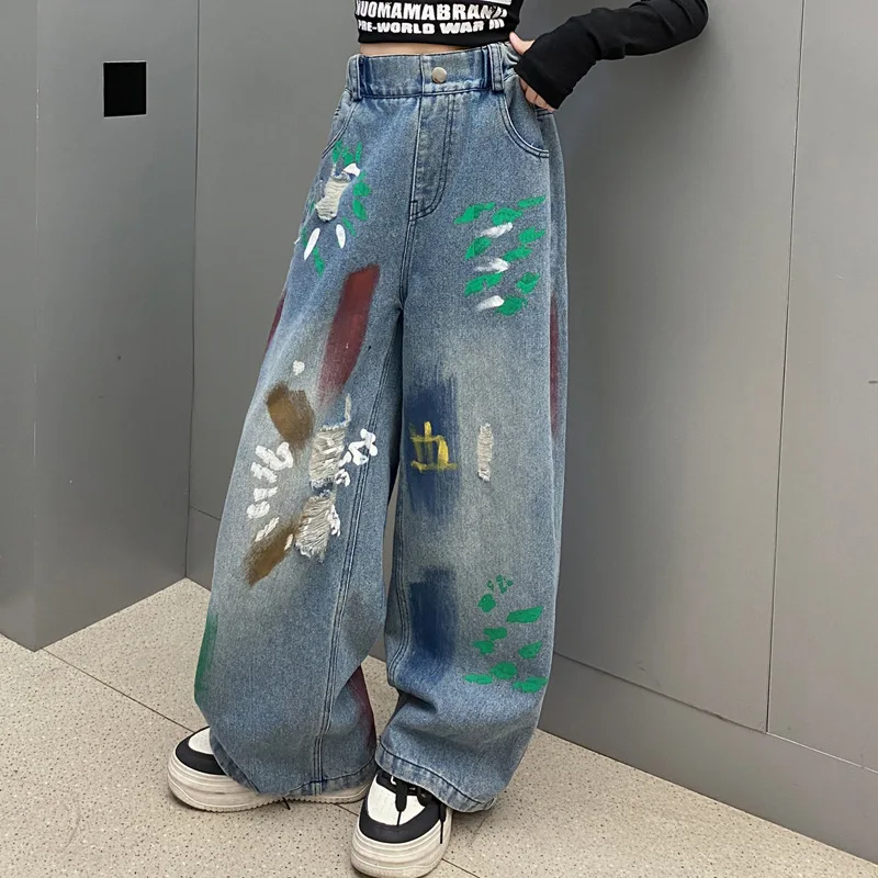 Stylish Child Hip Hop Washed Blue Jeans for Girl with Graffiti Design Kids Casual Straight Leg Denim Pants Trousers with Drawing
Stylish Child Hip Hop Washed Blue Jeans for Girl with Graffiti Design Kids Casual Straight Leg Denim Pants Trousers with Drawing