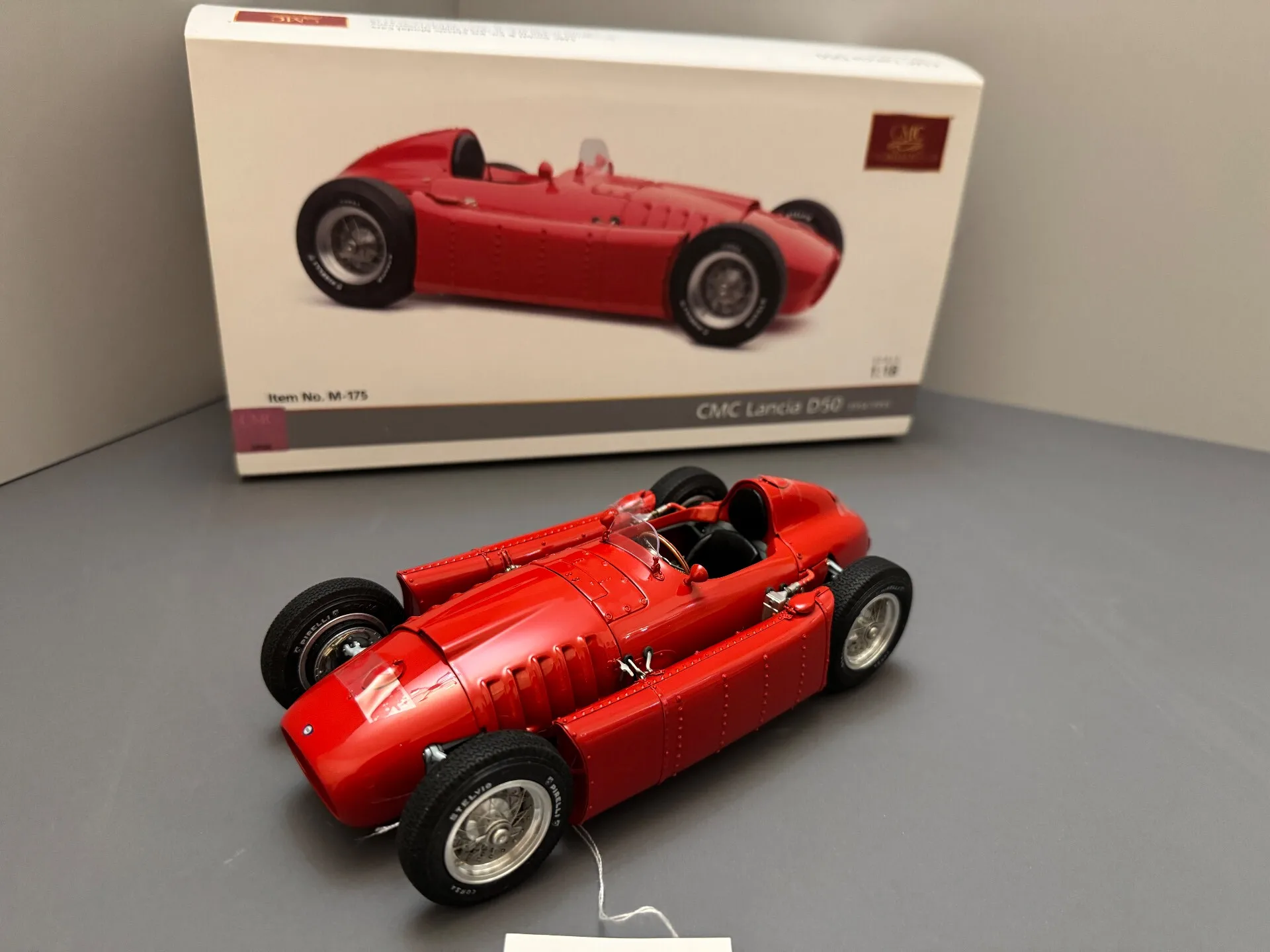 CMC 1:18 D50 Red Simulation Limited Edition All Open Alloy Metal Static Car Model Toy Gift
