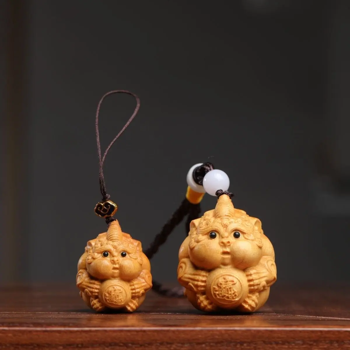 Cz1 boxwood bring in wealth and treasure pixiu handle piece transfer ball solid wood carved desktop ornaments car pendant
Cz1 boxwood bring in wealth and treasure pixiu handle piece transfer ball solid wood carved desktop ornaments car pendant