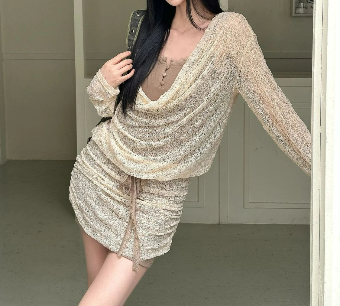 Lace Blouse Skirt Slim and Thin Hip-wrapped Suspender Dress Two-piece Set Summer
Lace Blouse Skirt Slim and Thin Hip-wrapped Suspender Dress Two-piece Set Summer