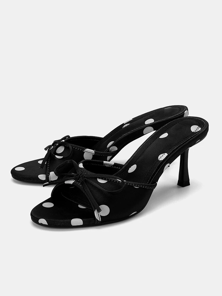 New 2025 Polka Dot Women's Slippers Outdoor Wear Knot Mules Open Toe High Heel Sandals Simple Style Casual Slip-On ...
New 2025 Polka Dot Women's Slippers Outdoor Wear Knot Mules Open Toe High Heel Sandals Simple Style Casual Slip-On ...