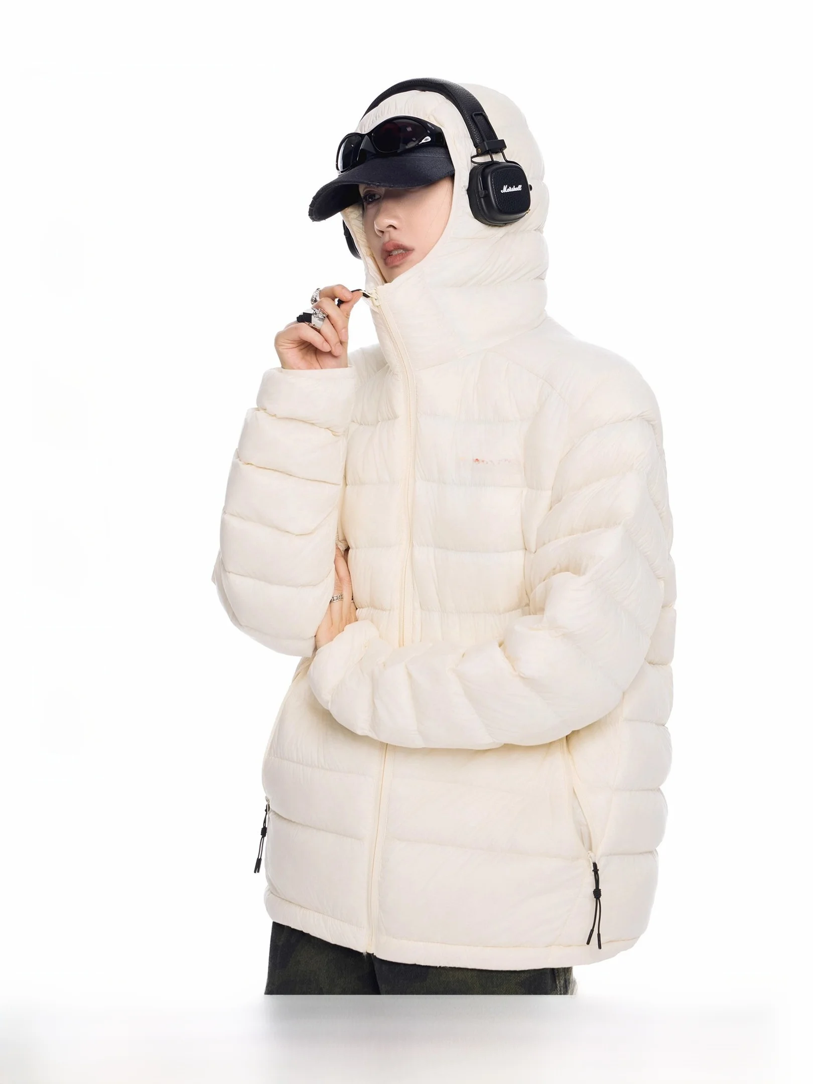 Женский легкий пуховый жилет в американском ретро-стиле с капюшоном, 90% белый пух, теплая зимняя верхняя одежда
Женский легкий пуховый жилет в американском ретро-стиле с капюшоном, 90% белый пух, теплая зимняя верхняя одежда