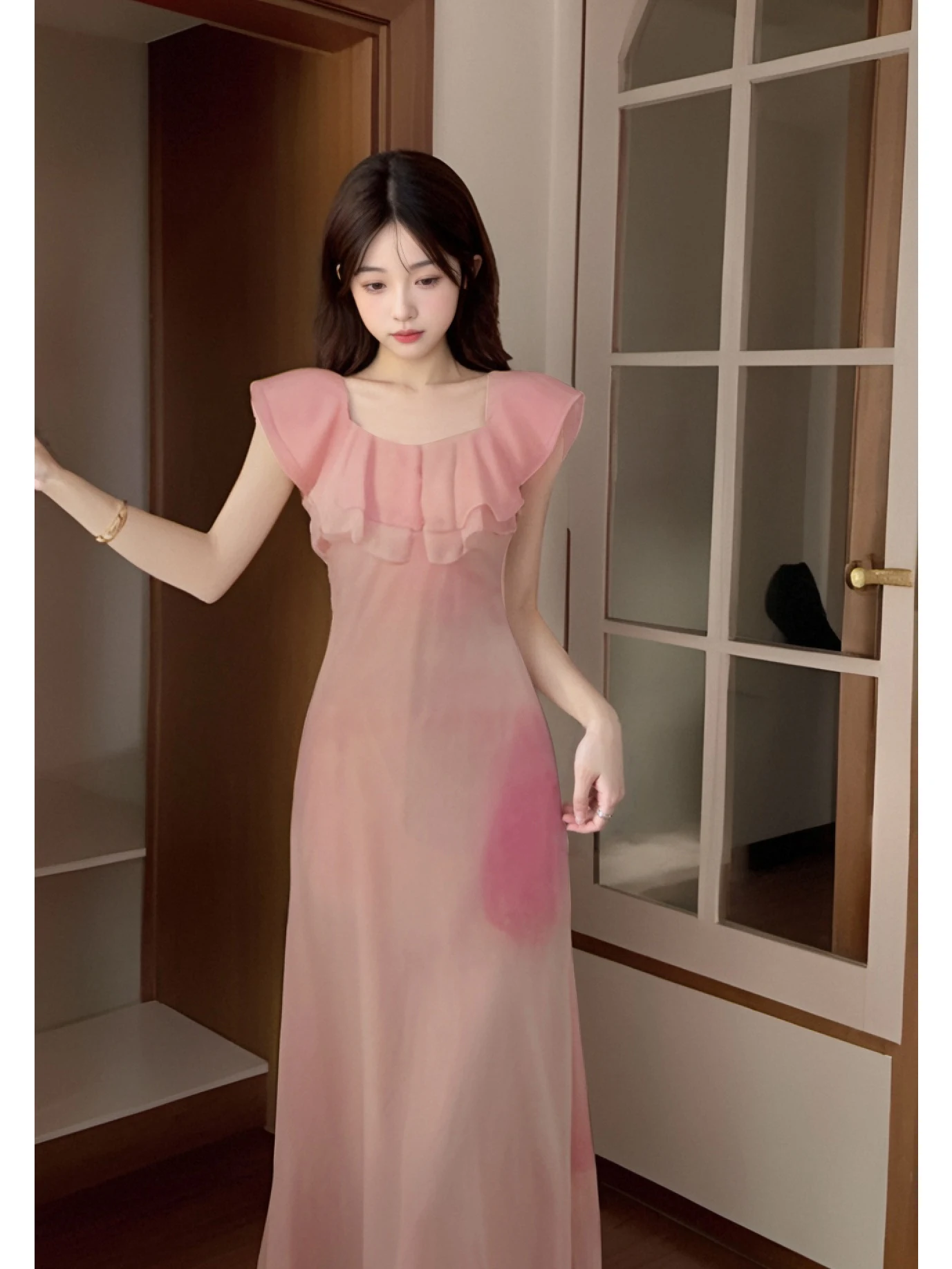Elegant Summer Long Dress Women's High Waist A-Line Skirt Style Polyester Fabric with Short Sleeve High Quality Sensation
Elegant Summer Long Dress Women's High Waist A-Line Skirt Style Polyester Fabric with Short Sleeve High Quality Sensation